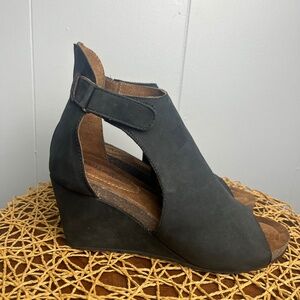 Diba True New Year Black Leather Wedge Size 9.5